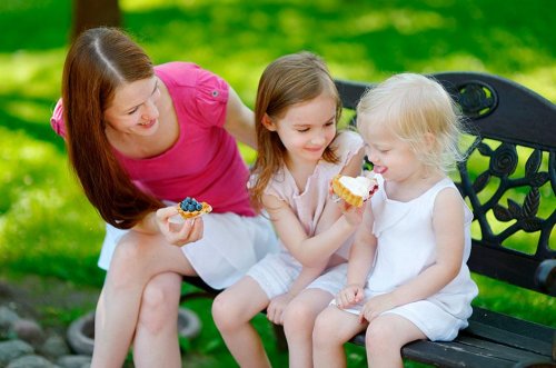 4 Rules to Teach Your Children to Share