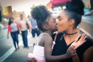 5 Keys To Develop a Healthy Bond Between Mother and Child