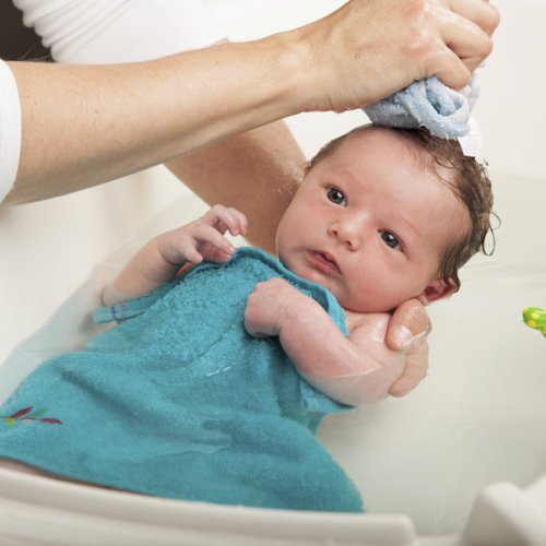 Why You Should Not Bathe Your Baby After Birth