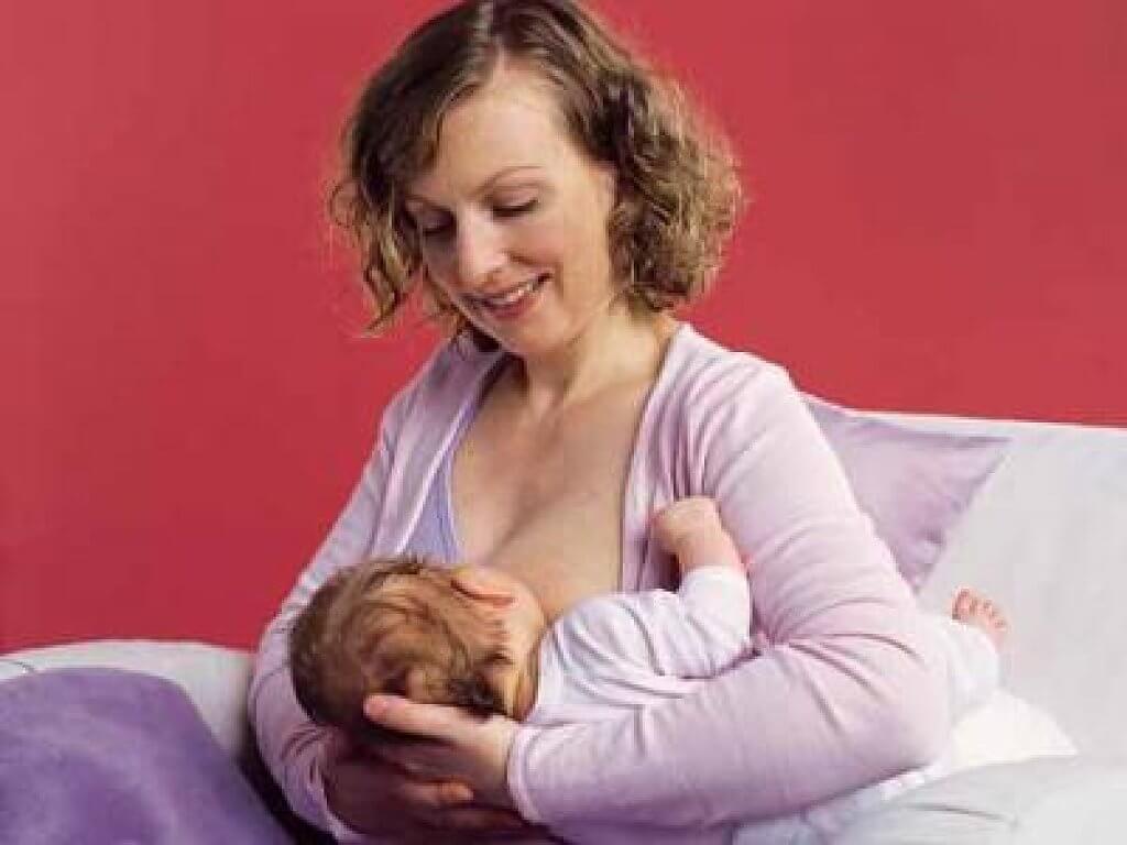 mom breastfeeding her child