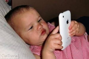 How iPads and Smart Phones Affect Children Under 2