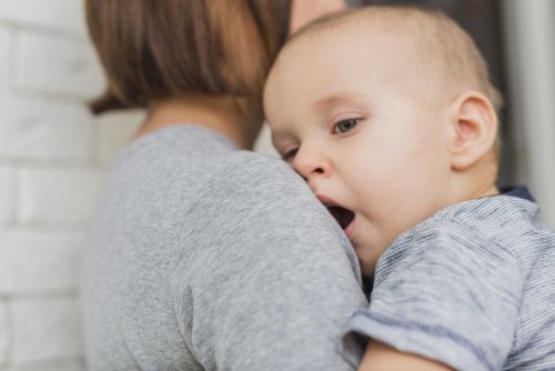 Mothers Stress more than Fathers when Caring for Babies