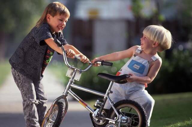 Teach Your Child How They Should React If Another Child Hits Them