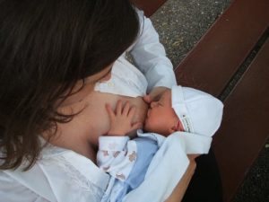 The Right Source of Nutrition for Your Newborn