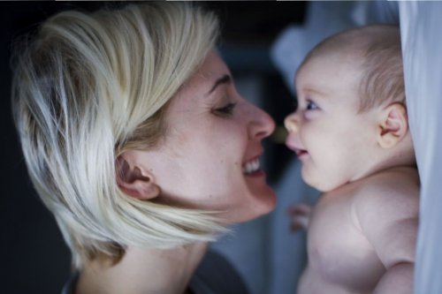 why you should avoid kissing your baby on the mouth