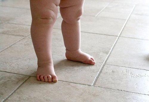 let your child go barefoot