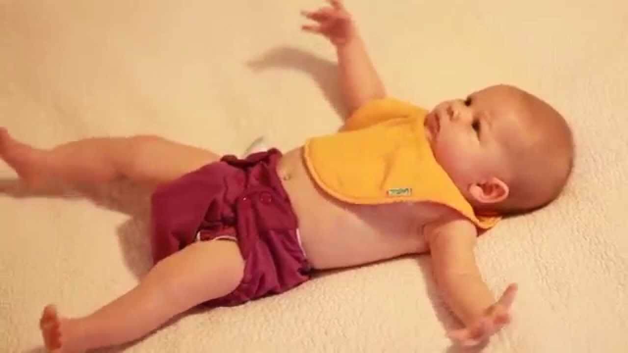 Moro-reflex-baby-bed