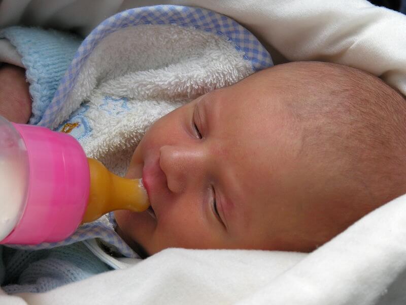 the kassing method for bottle feeding explained