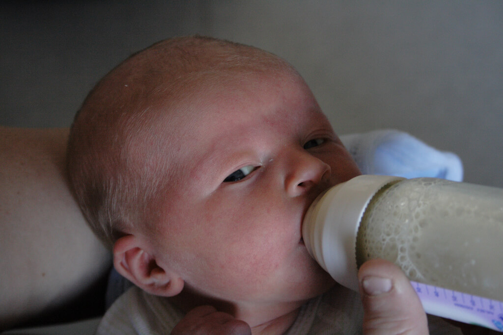 bottle feeding tips for moms