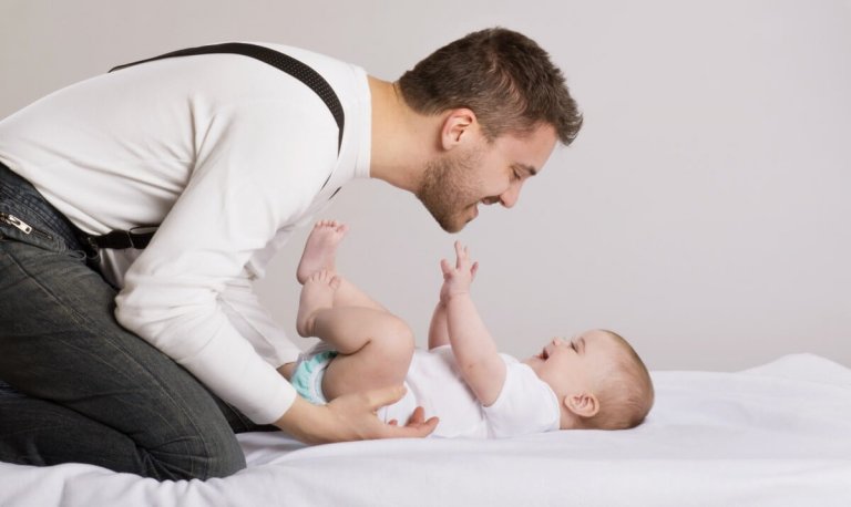 tickling and kissing your baby's belly