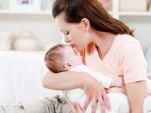Why Your Baby Should Be In Your Arms