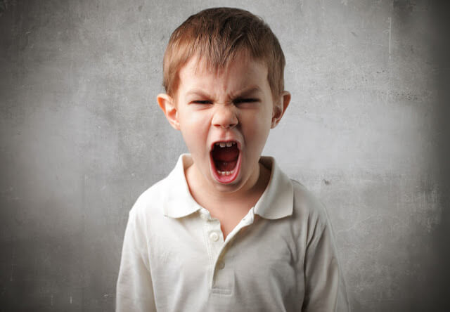 anak agresif, anak mengamuk, anak cepat marah, anak marah, anak nakal, tips hentikan anak agresif, cara kawal anak, cara didik anak