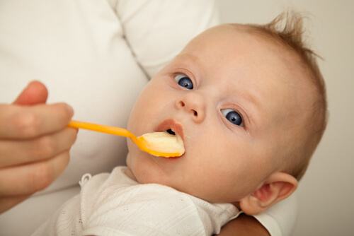 How and When to Start Your Baby on Solid Foods