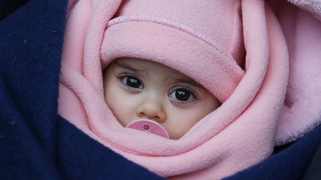 4 tips to bundle up a newborn