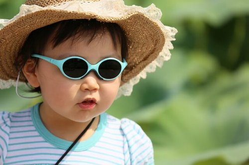 Choosing Sunglasses for Kids: What You Need to Know