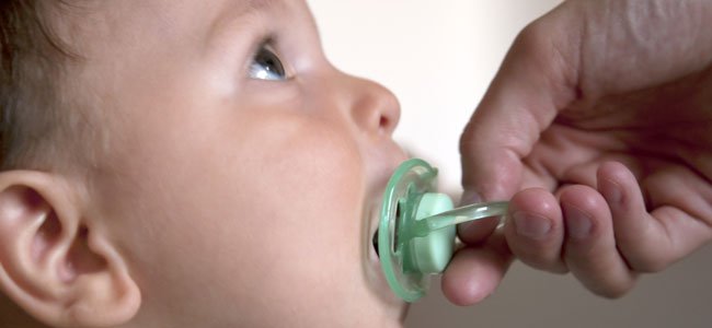 why you should avoid excessive pacifier use