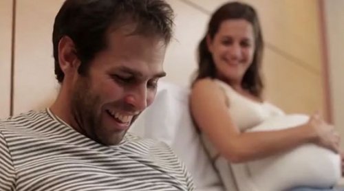 A Belt Invented to Allow Dads to Feel The Baby