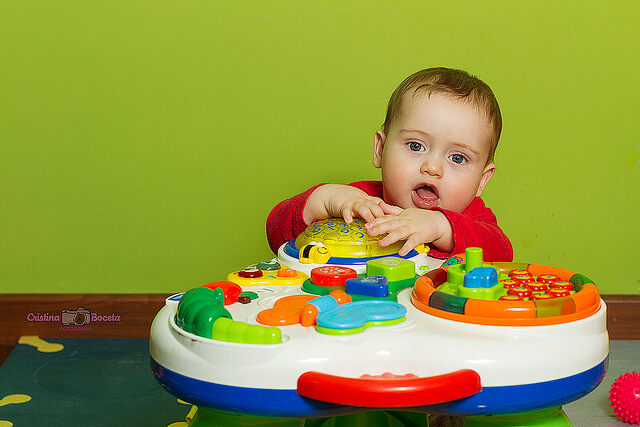Let's Play! Weekly Activities For Your Baby's First Year of Life