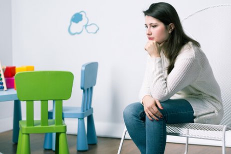 Postpartum Depression: Causes, Symptoms and Treatment