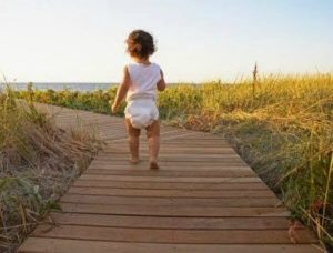 how to help a baby learn to walk