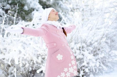 The Pros and Cons of Giving Birth in Winter