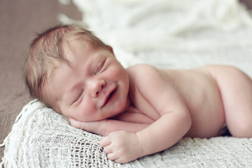 7 Common Baby Behaviors during the First Months of Life