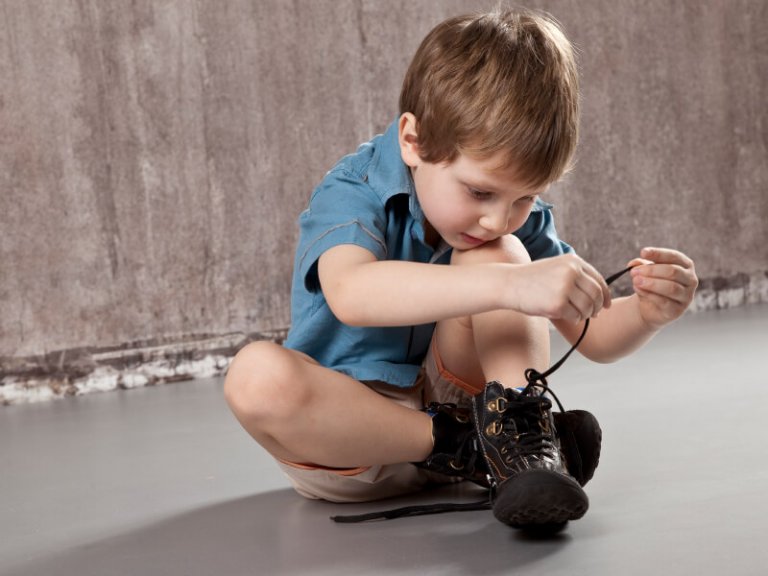 Teach Your Child How to Tie Their Shoes