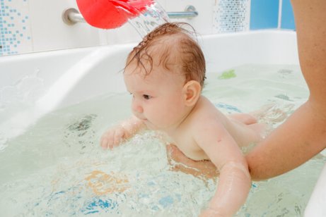 6 Tips for Your Newborn Baby's First Bath