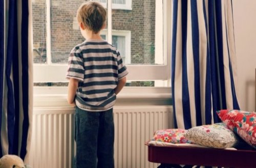 Latchkey Kids: The Problem with Leaving Children Alone at Home