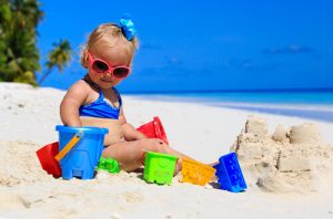 7 Tips for Taking Your Baby to The Beach for The First Time