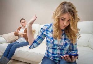 6 Questions to Ask before Buying Children Cell Phones