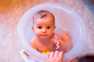 What Should a Baby's Bathtub Be Like?