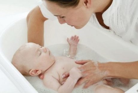 What Should a Baby's Bathtub Be Like? - You are Mom