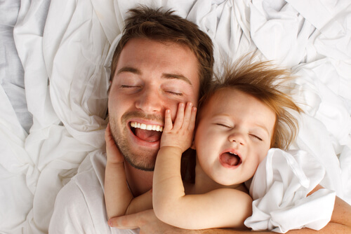 8 Therapeutic Benefits of Caressing Your Child