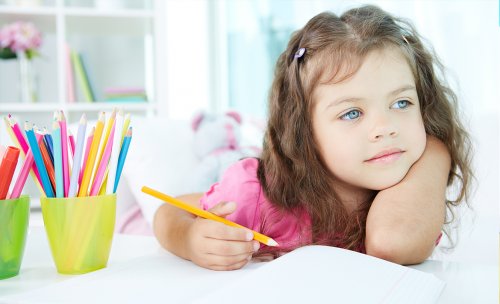 My Child Gets Distracted at School: What Should I Do?