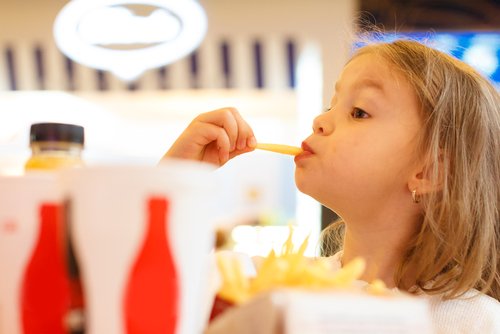 Should I Allow My Child to Play with Their Food?