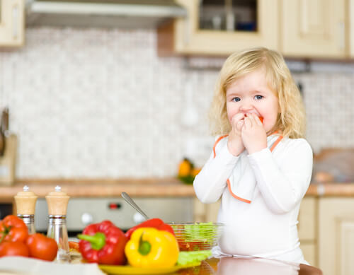 How to Deal with Food Neophobia in Children