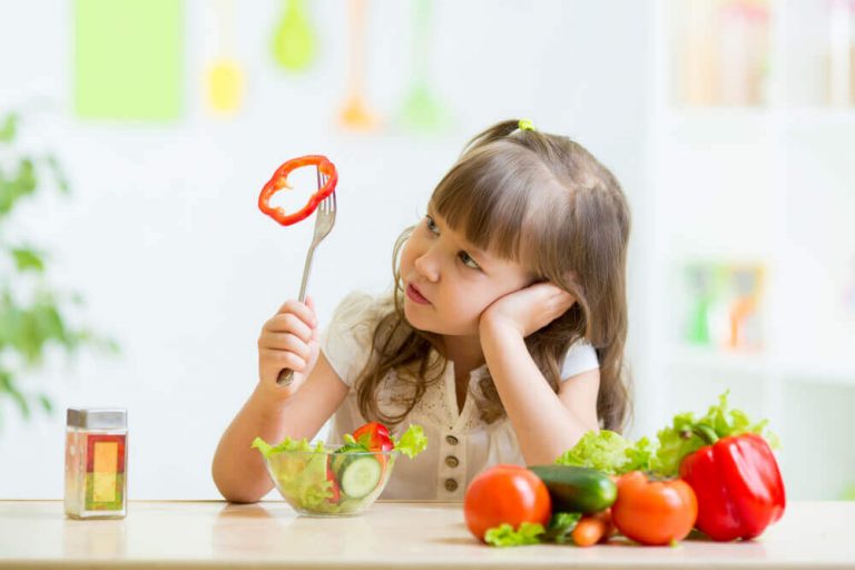 How to Deal with Food Neophobia in Children