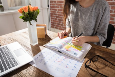 Paid Maternity Leave and Reduced Schedules for Working mothers in Spain