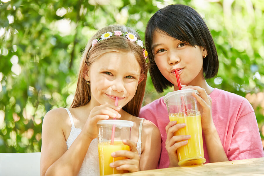 7 Juices Rich in Vitamins for Kids
