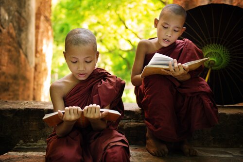 3 Buddhist Stories for Children with a Wise Message