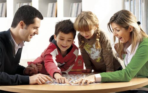 5 Games to Encourage Listening in Children