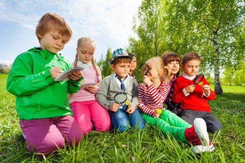 5 Games to Encourage Listening in Children