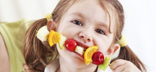 7 Ways to Make Fruit Appealing to Children