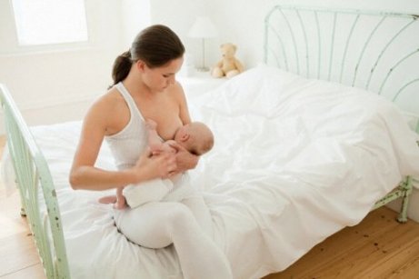 How Long Should Babies Sleep Before Feeding?