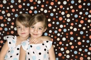 What Are The Advantages of Dressing Siblings The Same?