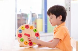 Games That Help Children Learn How to Tell Time