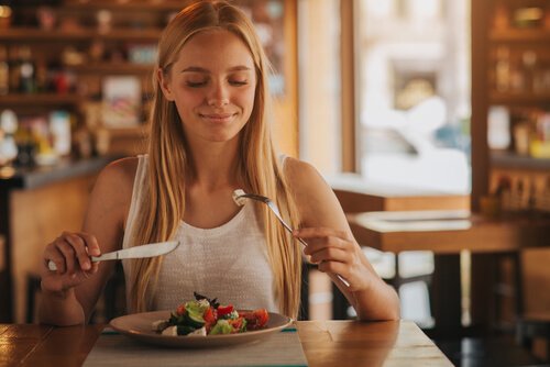 Orthorexia in Teens: When Healthy Eating Is All that Matters