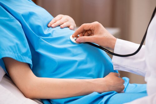 Pregnant woman whose baby has congenital heart disease.