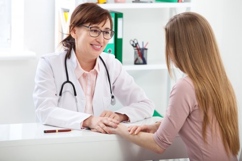 When to Make Your First Visit With The Gynecologist